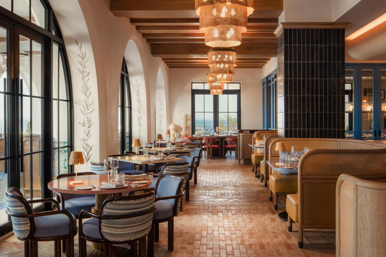 James dining Chair Four Seasons Resort and Residences Cabo San Lucas at Cabo Del Sol, México